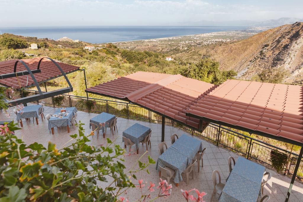 Hotel Bellavista Maiera Bagian luar foto
