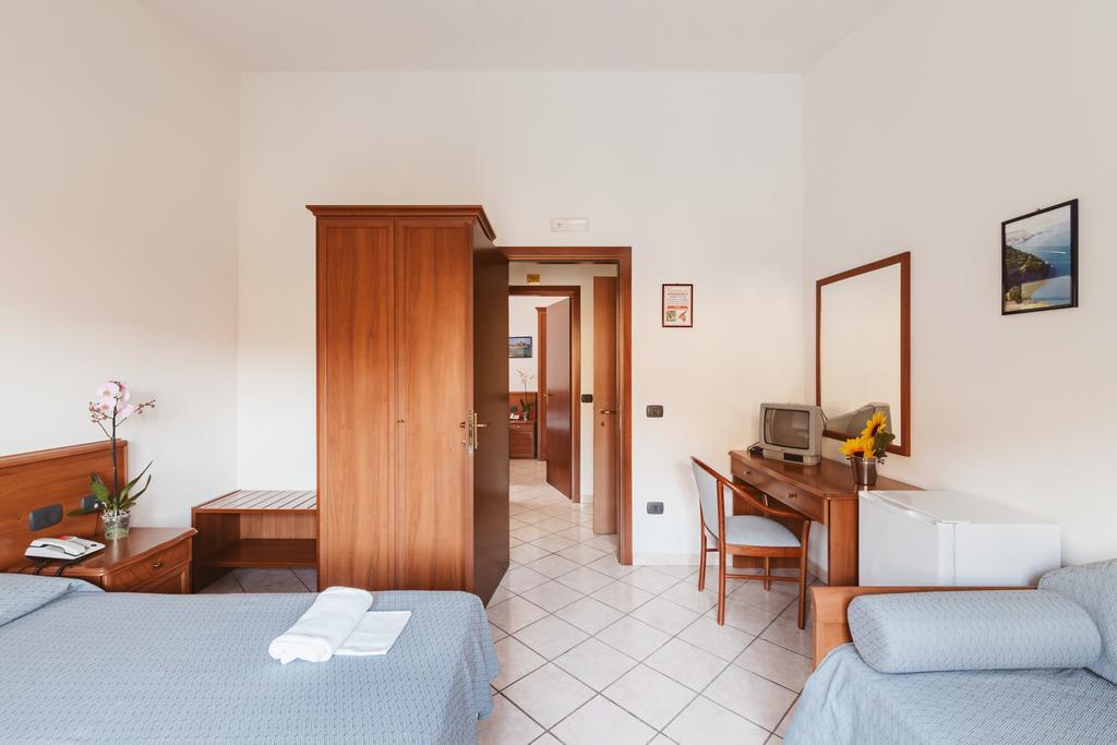 Hotel Bellavista Maiera Bagian luar foto